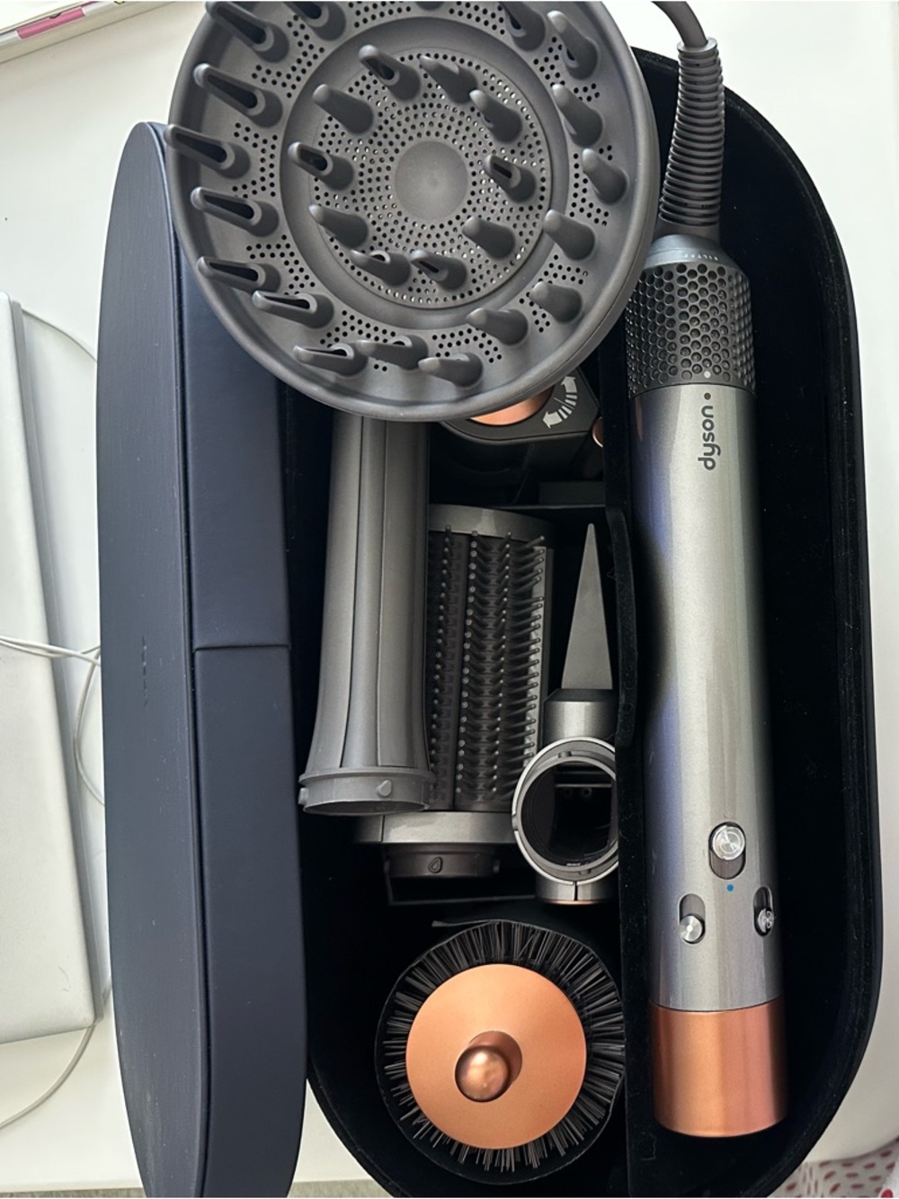 Dyson Airwrap Complete Long with storage case - Picture 4 of 7